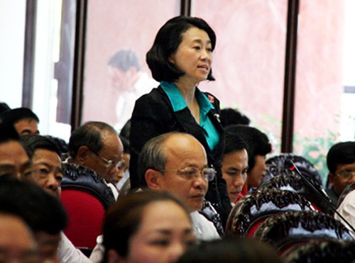 Đại biểu Đặng Thị Hoàng Yến phát biểu tại kỳ họp thứ nhất, QH khoá XIII
